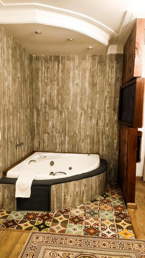 Suite Whirlpool,1620985941:JPEG